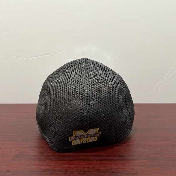New Era, 39Thirty Hat, University of Michigan Grey - Picture 6 of 7